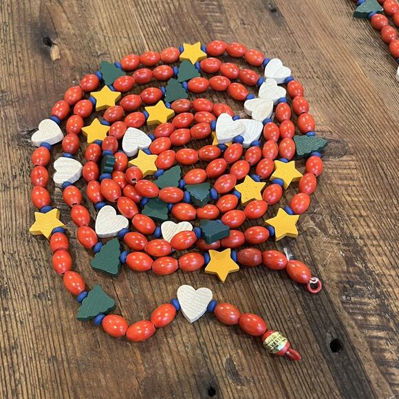 4 Strands Silvestri Christmas Tree Garland Wood Bead Hearts Starts Red Green 94" - Picture 5 of 12